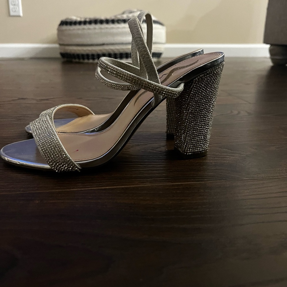 Rhinestoned heels size 9